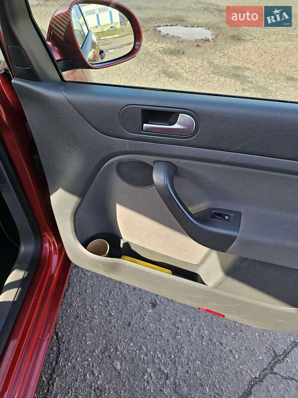 Хэтчбек Volkswagen Golf Plus 2009 в Полтаве фото 32 Хэтчбек Volkswagen Golf Plus 2009 в Полтаве