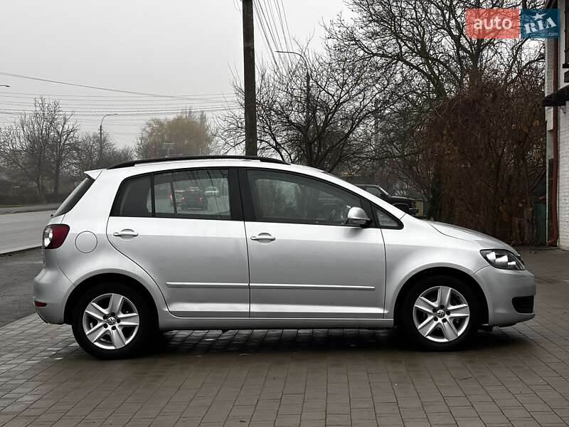 Хэтчбек Volkswagen Golf Plus 2010 в Красилове
