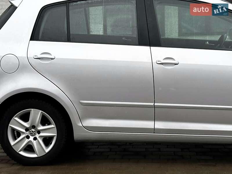 Хэтчбек Volkswagen Golf Plus 2010 в Красилове