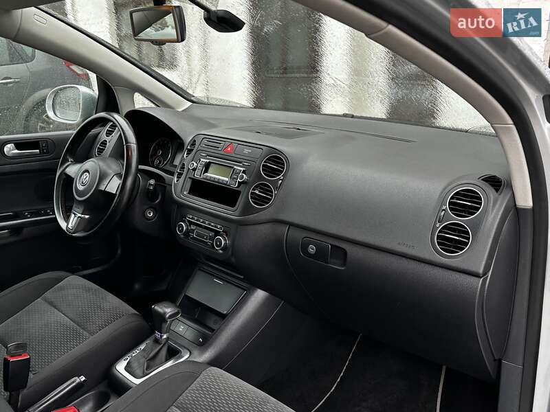 Хэтчбек Volkswagen Golf Plus 2010 в Красилове