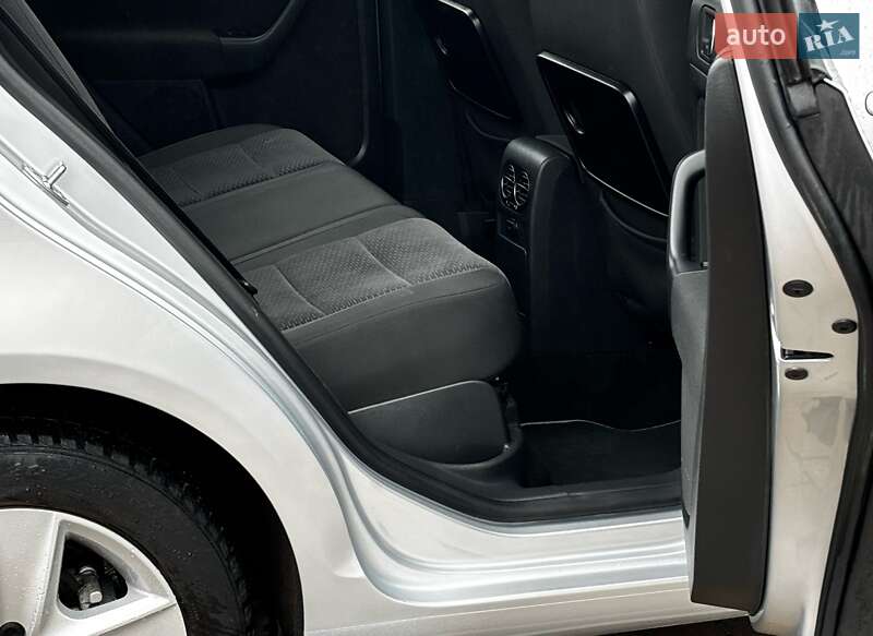 Хэтчбек Volkswagen Golf Plus 2010 в Красилове