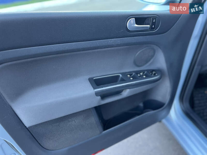 Хэтчбек Volkswagen Golf Plus 2008 в Мукачево