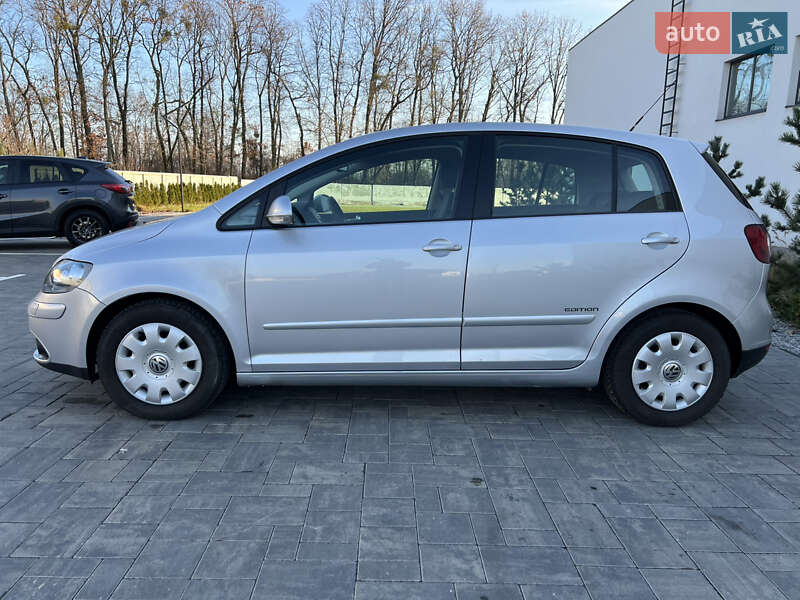 Хэтчбек Volkswagen Golf Plus 2008 в Луцке