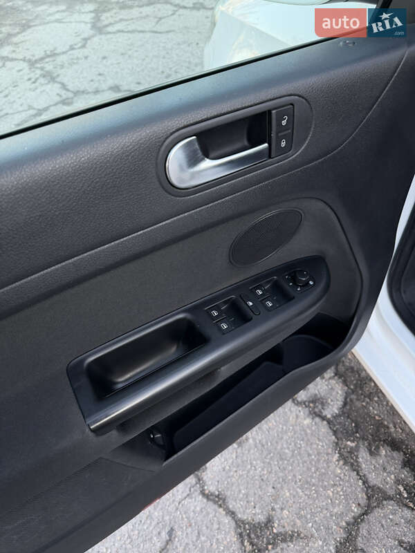 Хэтчбек Volkswagen Golf Plus 2010 в Лубнах