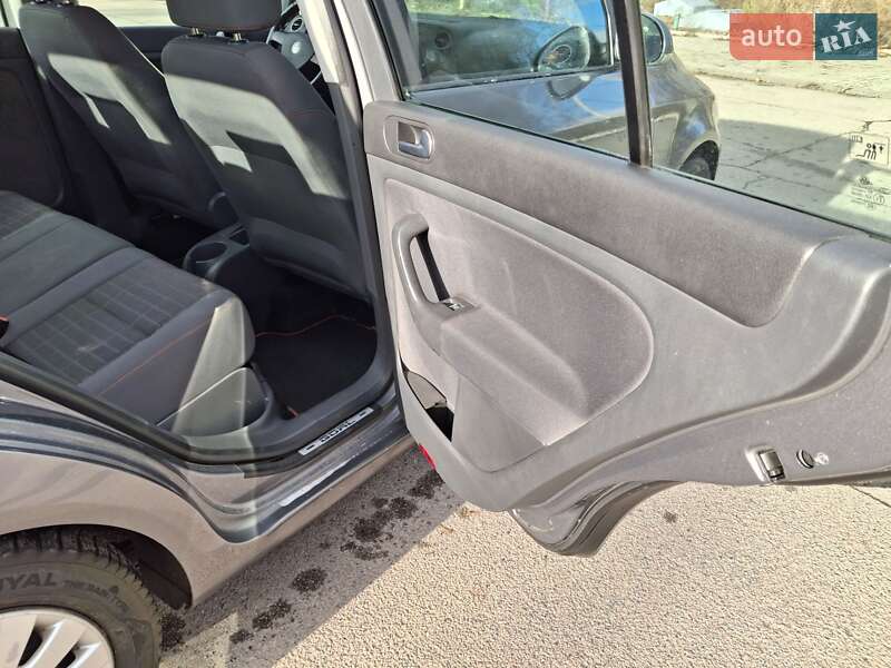 Хэтчбек Volkswagen Golf Plus 2006 в Конотопе