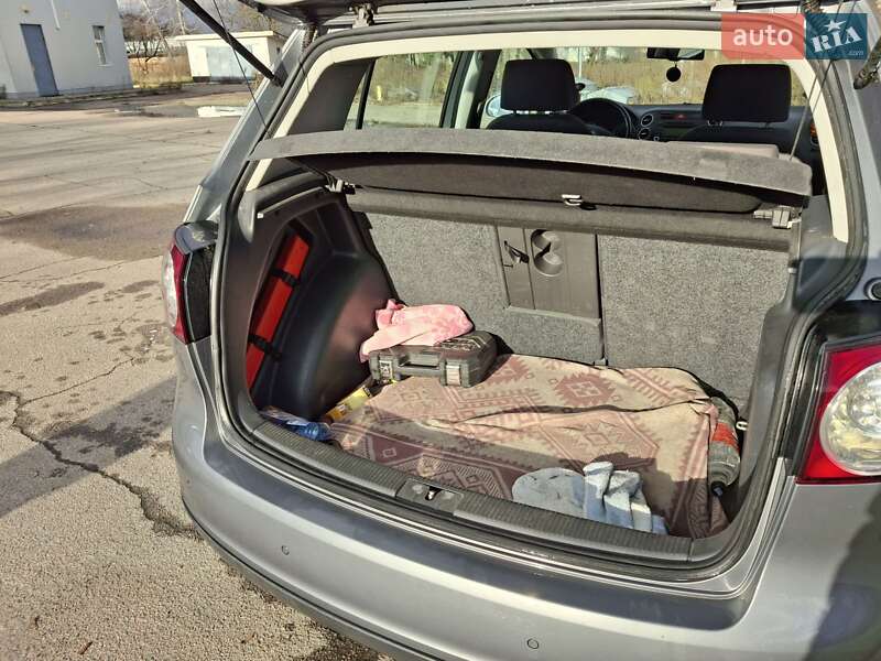 Хэтчбек Volkswagen Golf Plus 2006 в Конотопе