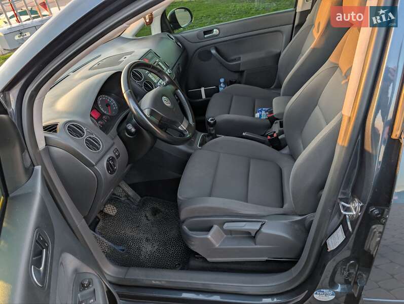 Хетчбек Volkswagen Golf Plus 2006 в Новомосковську