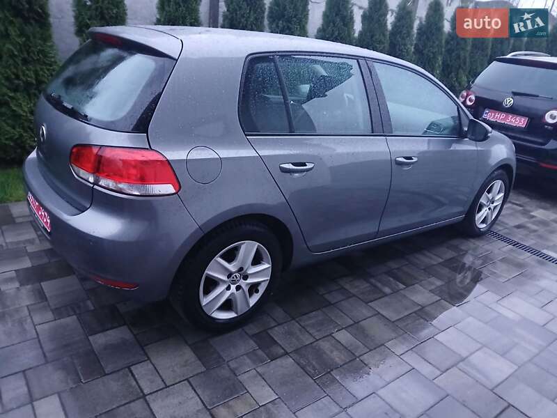 Хэтчбек Volkswagen Golf Plus 2011 в Ахтырке