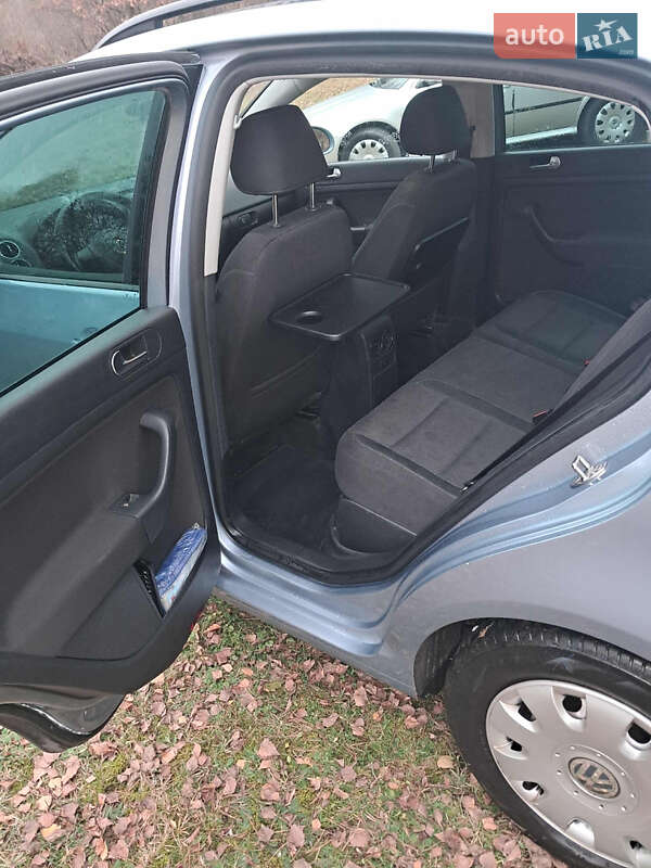 Хэтчбек Volkswagen Golf Plus 2011 в Ужгороде