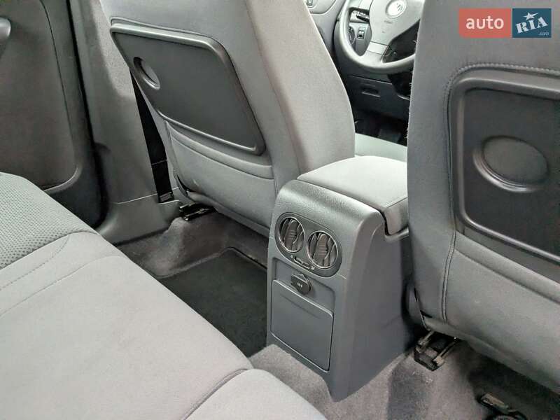 Хетчбек Volkswagen Golf Plus 2005 в Звягелі фото 30 Хетчбек Volkswagen Golf Plus 2005 в Звягелі