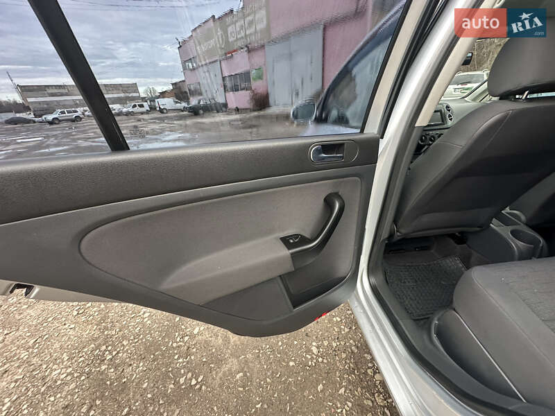 Хэтчбек Volkswagen Golf Plus 2005 в Нежине