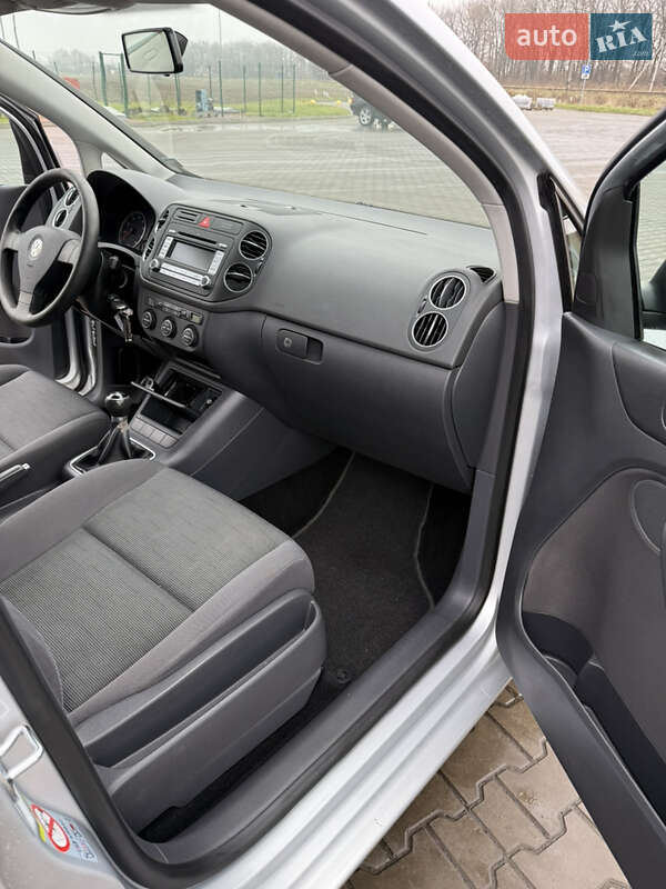 Хэтчбек Volkswagen Golf Plus 2006 в Луцке