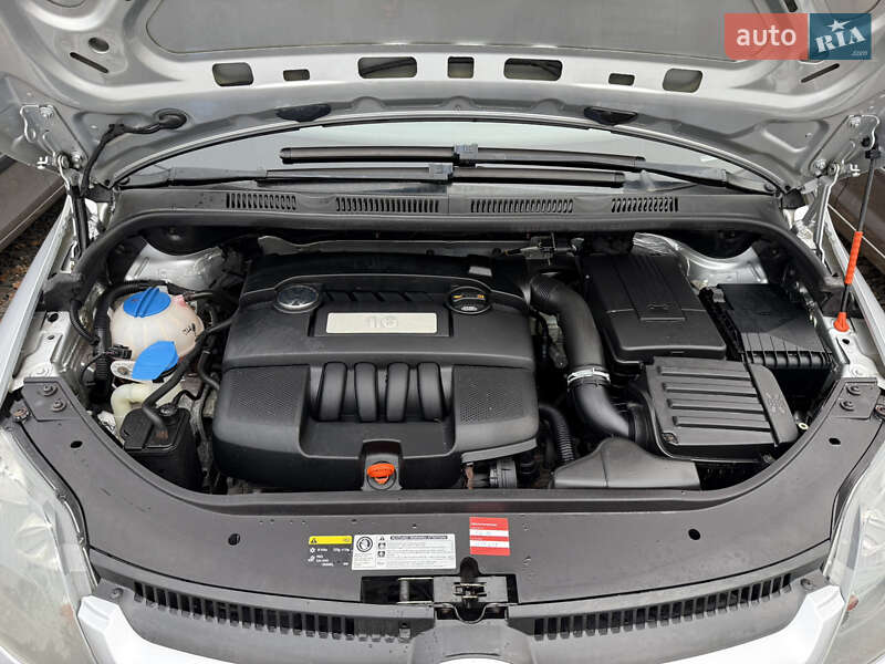 Хэтчбек Volkswagen Golf Plus 2006 в Луцке