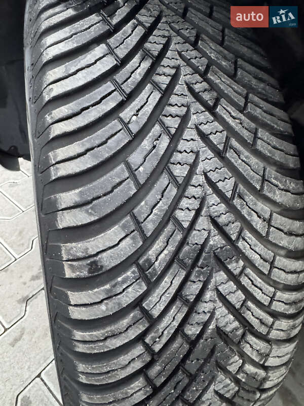 Хэтчбек Volkswagen Golf Plus 2009 в Владимире фото 39 Хэтчбек Volkswagen Golf Plus 2009 в Владимире