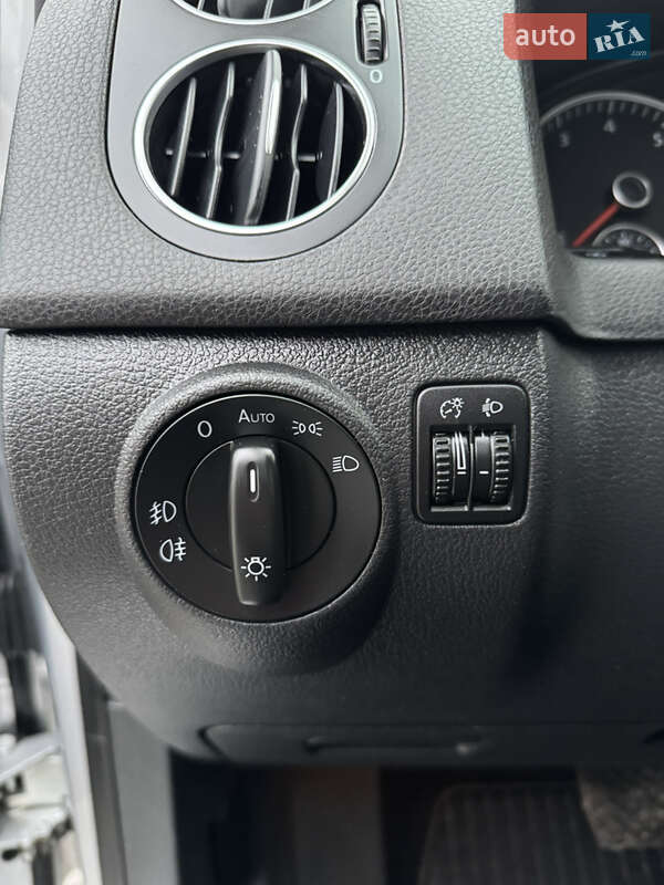 Хэтчбек Volkswagen Golf Plus 2009 в Владимире фото 49 Хэтчбек Volkswagen Golf Plus 2009 в Владимире