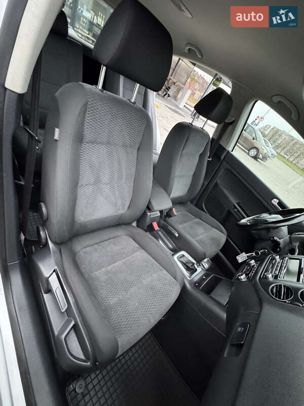 Хэтчбек Volkswagen Golf Plus 2009 в Владимире фото 77 Хэтчбек Volkswagen Golf Plus 2009 в Владимире