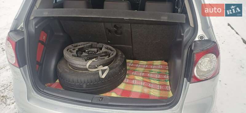 Хетчбек Volkswagen Golf Plus 2006 в Софіївській Борщагівці