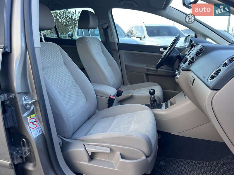 Хэтчбек Volkswagen Golf Plus 2009 в Нововолынске фото 23 Хэтчбек Volkswagen Golf Plus 2009 в Нововолынске