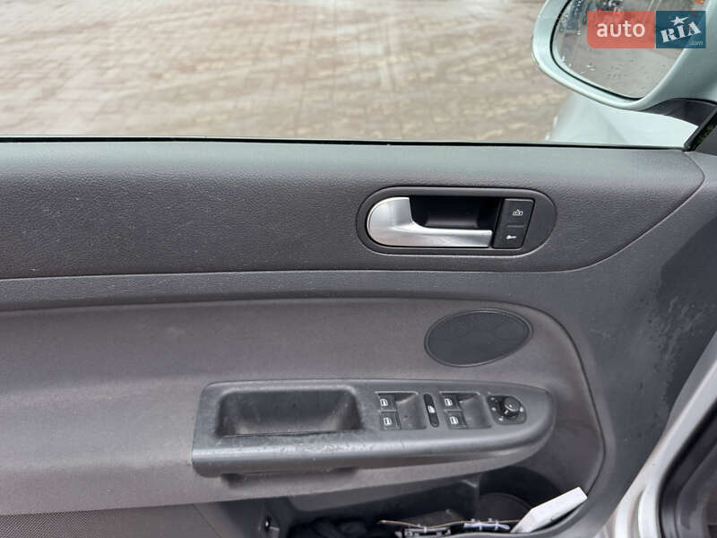 Хетчбек Volkswagen Golf Plus 2006 в Рівному