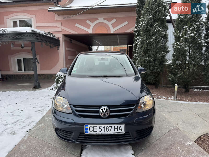 Хетчбек Volkswagen Golf Plus 2005 в Новоселиці