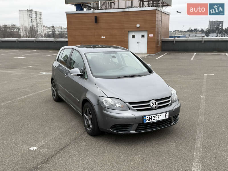 Хэтчбек Volkswagen Golf Plus 2005 в Киеве