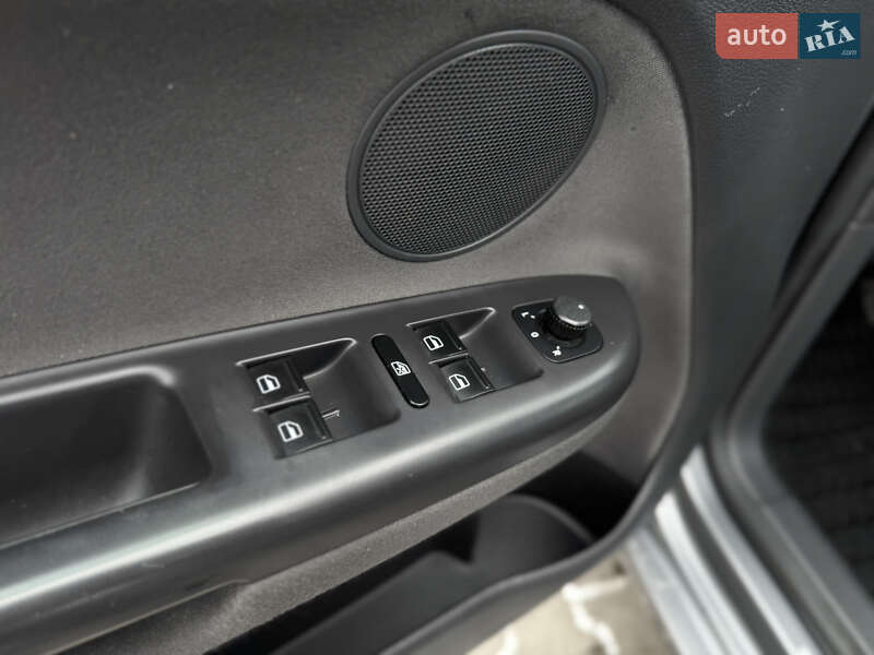 Хетчбек Volkswagen Golf Plus 2007 в Володимирі