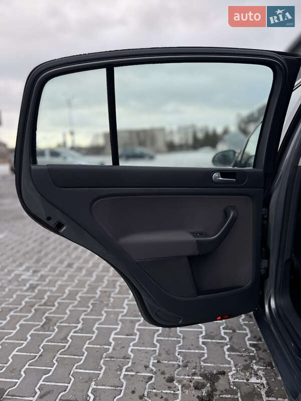 Хетчбек Volkswagen Golf Plus 2007 в Володимирі