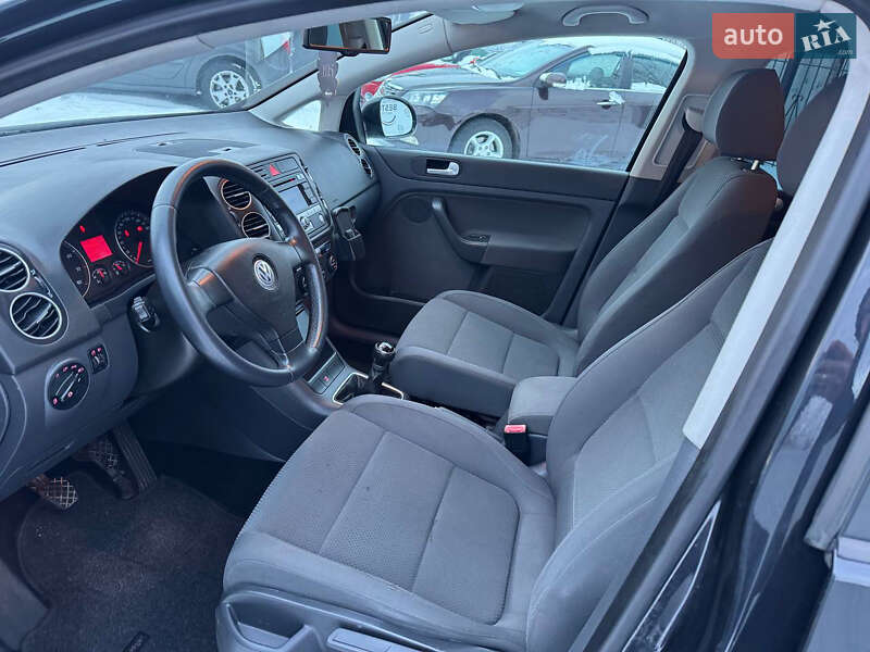 Хетчбек Volkswagen Golf Plus 2008 в Дніпрі