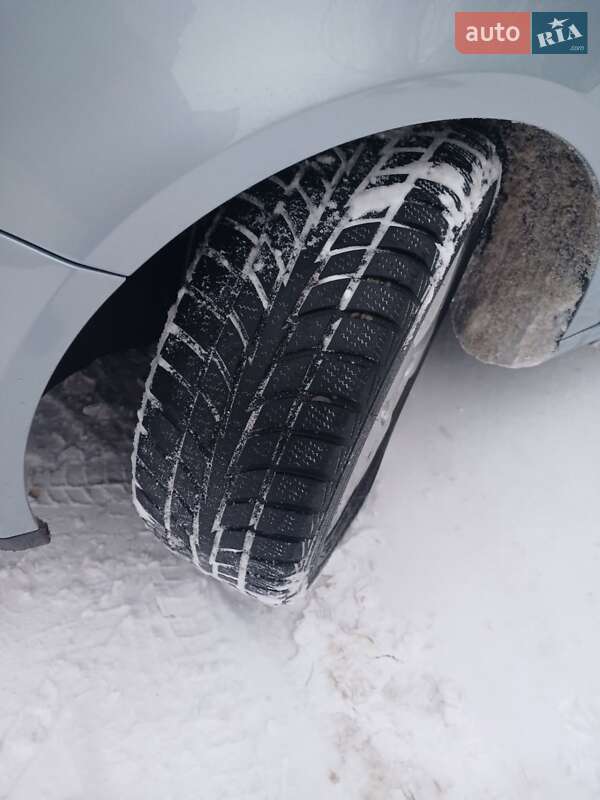 Хетчбек Volkswagen Golf Plus 2008 в Сумах