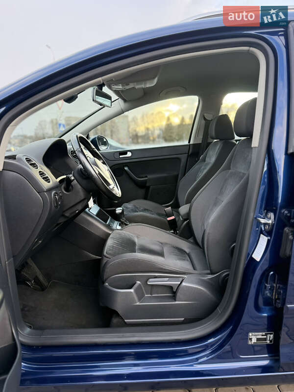 Хэтчбек Volkswagen Golf Plus 2009 в Владимире фото 59 Хэтчбек Volkswagen Golf Plus 2009 в Владимире