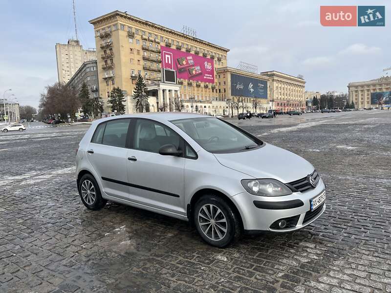 Хэтчбек Volkswagen Golf Plus 2008 в Харькове