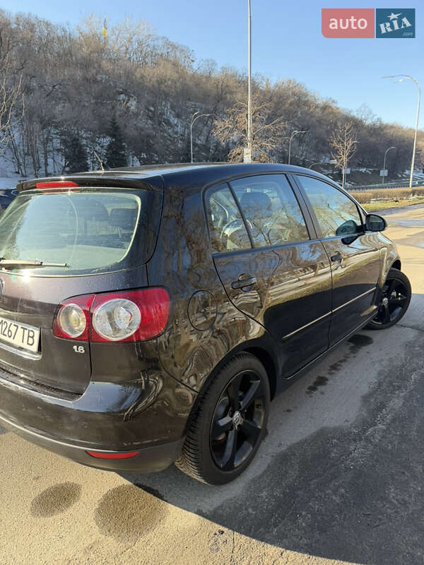 Хэтчбек Volkswagen Golf Plus 2006 в Киеве