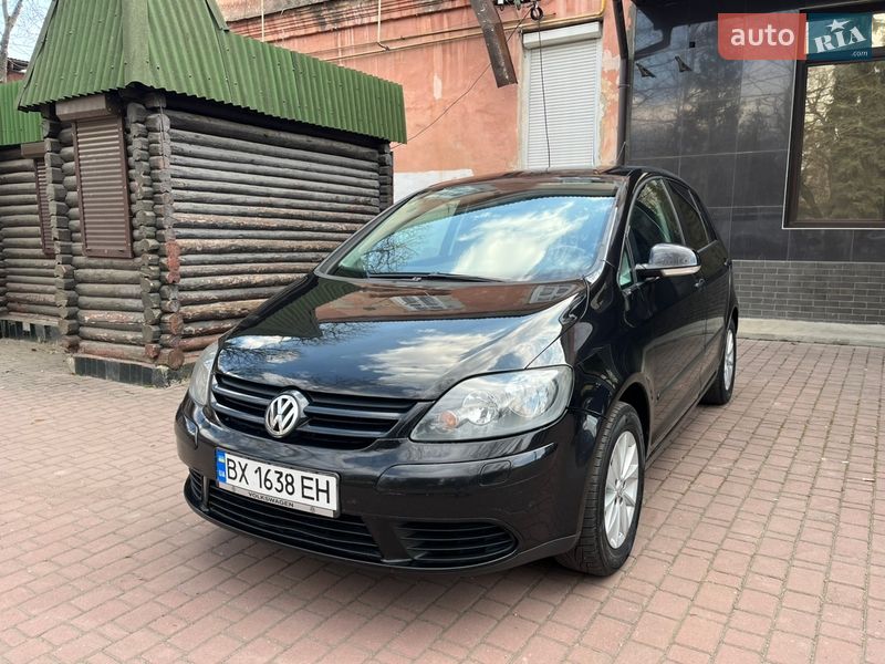 Хэтчбек Volkswagen Golf Plus 2005 в Могилев-Подольске