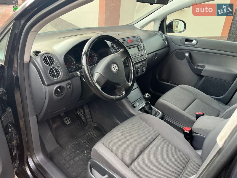 Хэтчбек Volkswagen Golf Plus 2005 в Могилев-Подольске