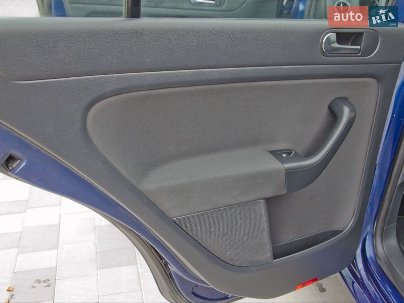 Хэтчбек Volkswagen Golf Plus 2010 в Сарнах