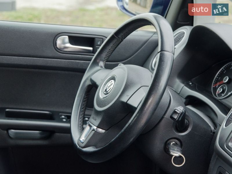 Хэтчбек Volkswagen Golf Plus 2010 в Сарнах