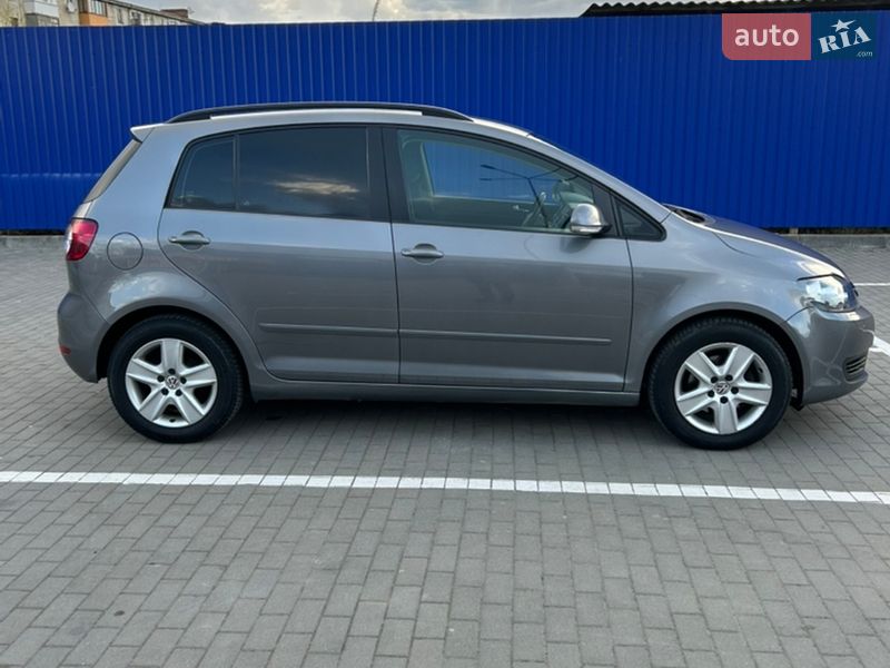 Хэтчбек Volkswagen Golf Plus 2009 в Калуше