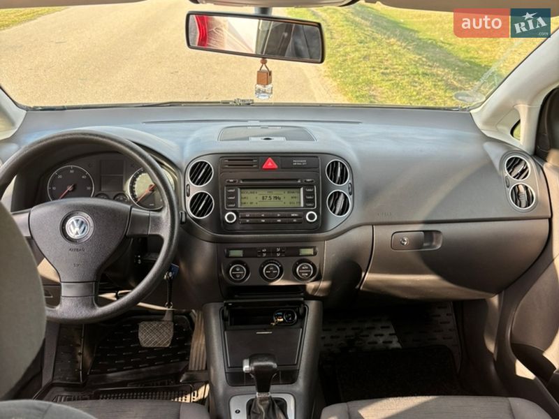Хэтчбек Volkswagen Golf Plus 2005 в Сарнах