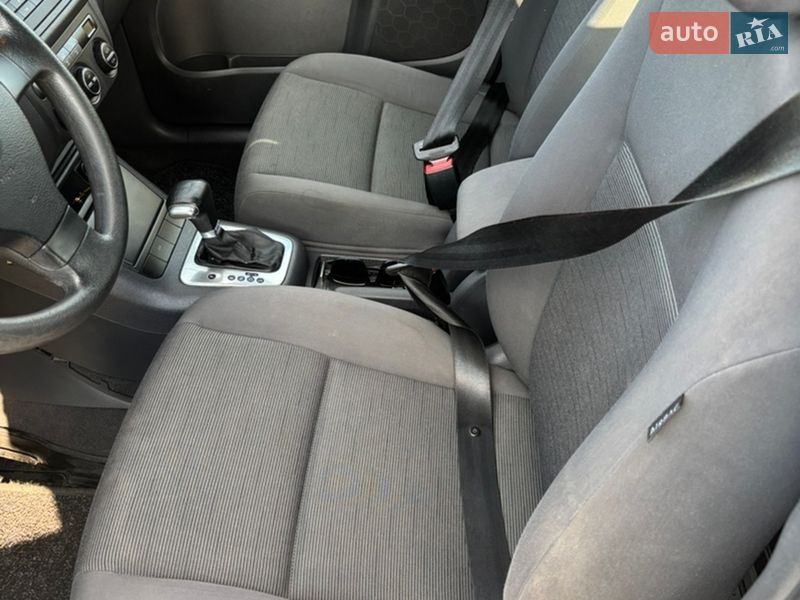 Хэтчбек Volkswagen Golf Plus 2005 в Сарнах