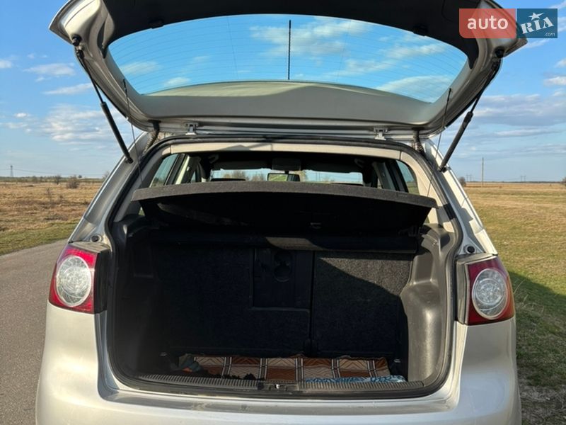 Хэтчбек Volkswagen Golf Plus 2005 в Сарнах