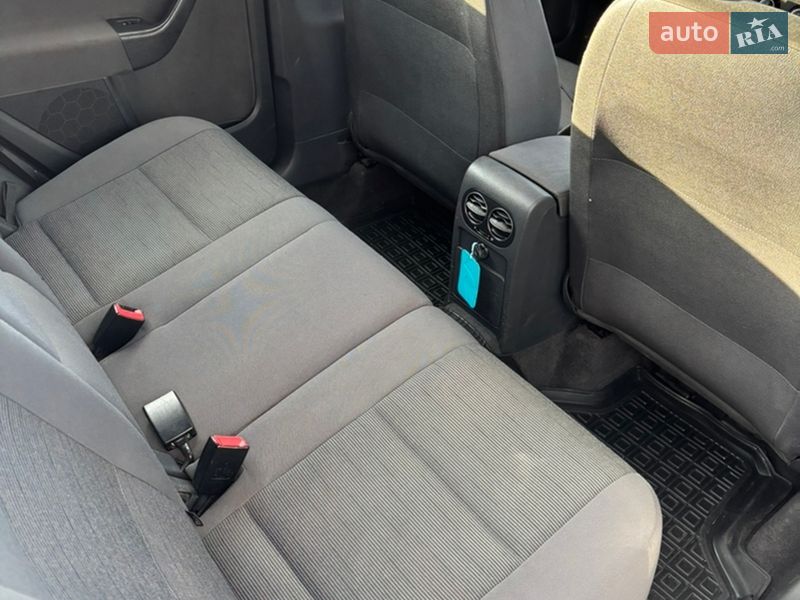 Хэтчбек Volkswagen Golf Plus 2005 в Сарнах