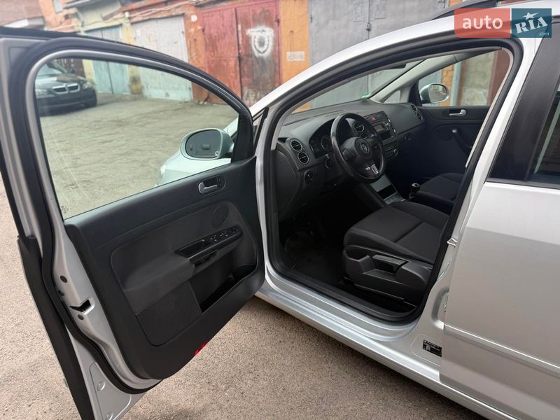 Хэтчбек Volkswagen Golf Plus 2010 в Христиновке