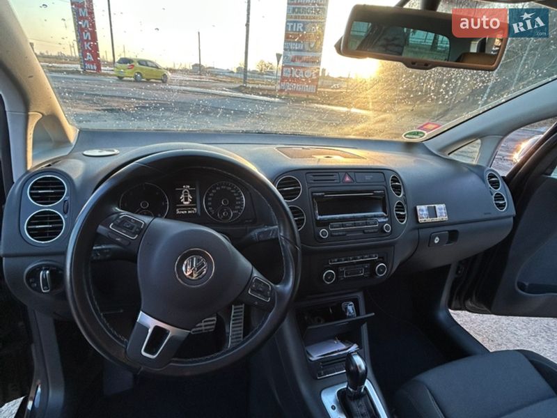 Хетчбек Volkswagen Golf Plus 2012 в Березному