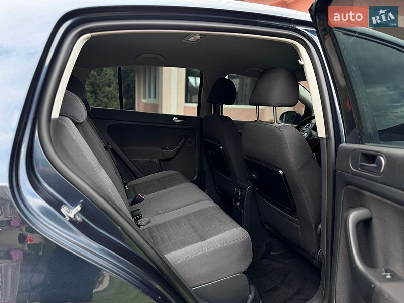 Хэтчбек Volkswagen Golf Plus 2009 в Черновцах