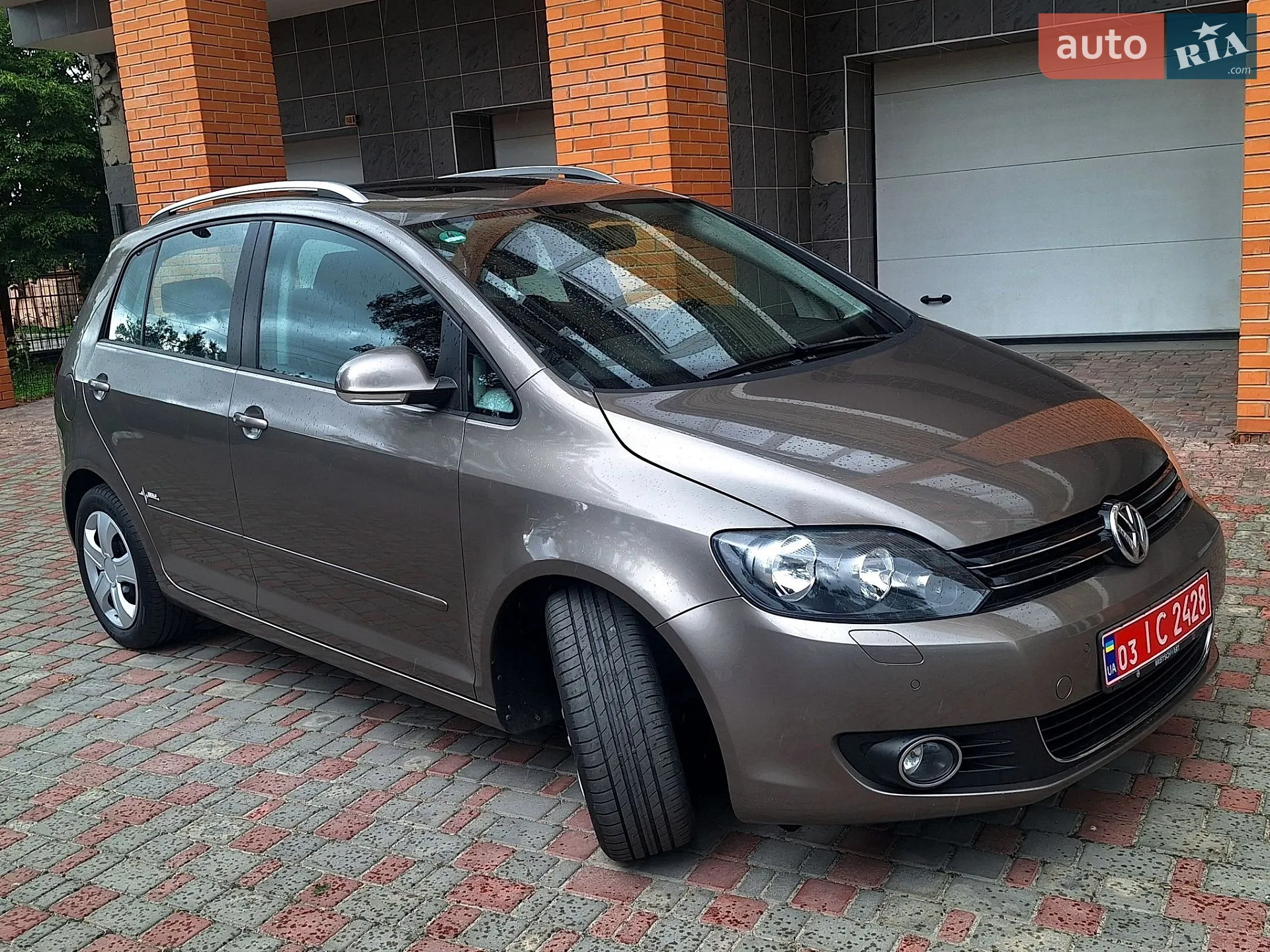 2010 Volkswagen Golf Plus - фото 1