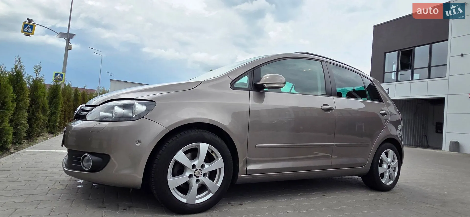 2010 Volkswagen Golf Plus - фото 1