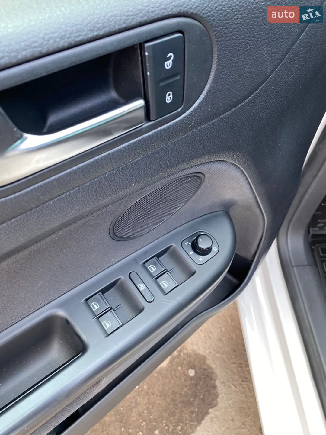 2011 Volkswagen Golf Plus - мініатюра 26