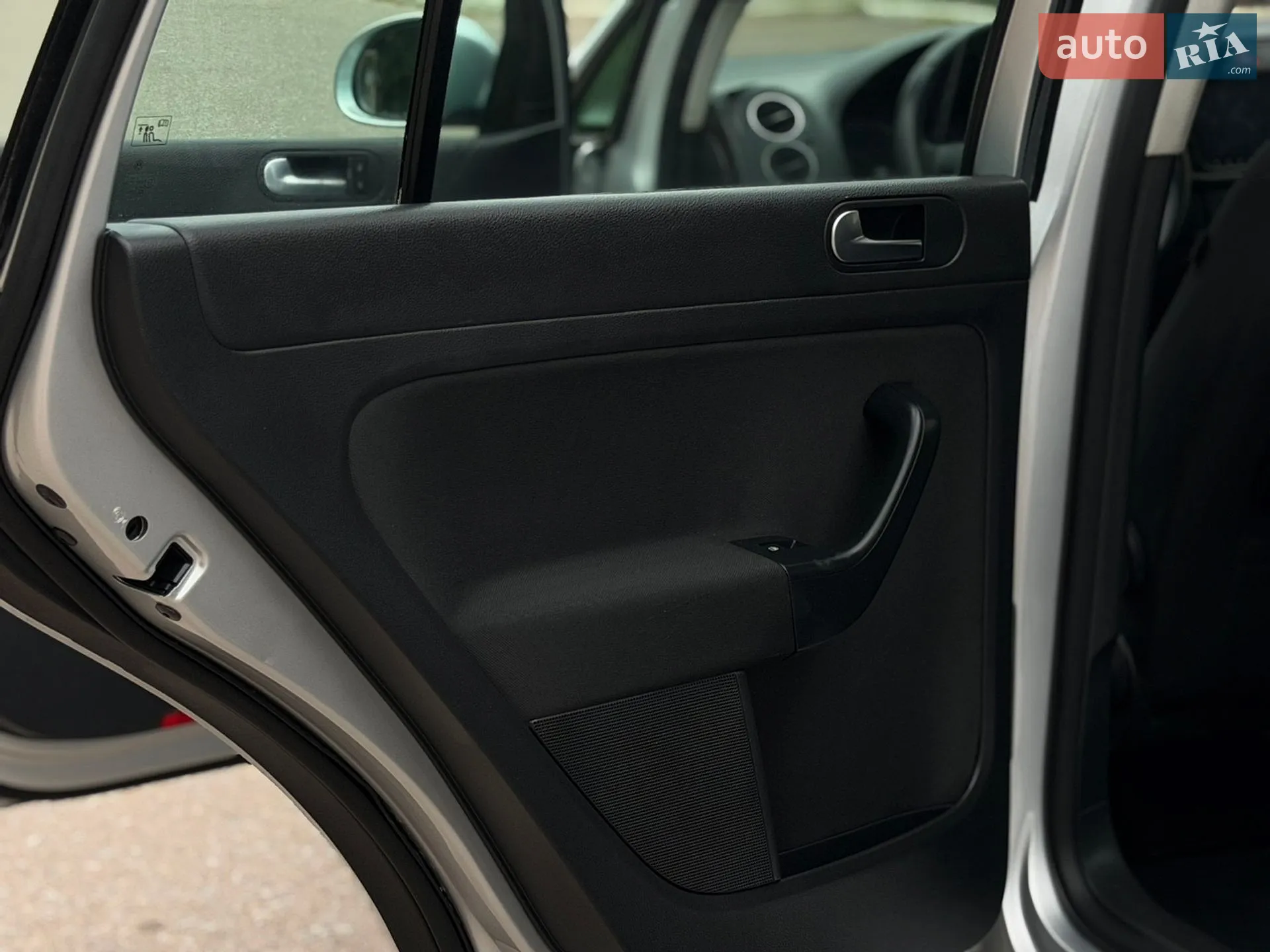 2010 Volkswagen Golf Plus - мініатюра 25