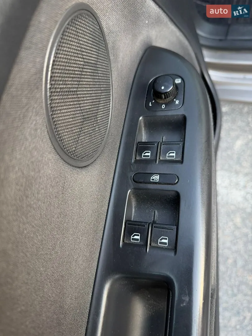 2012 Volkswagen Golf Plus - мініатюра 9