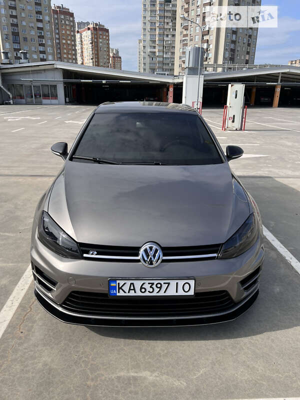 Хетчбек Volkswagen Golf R 2015 в Києві